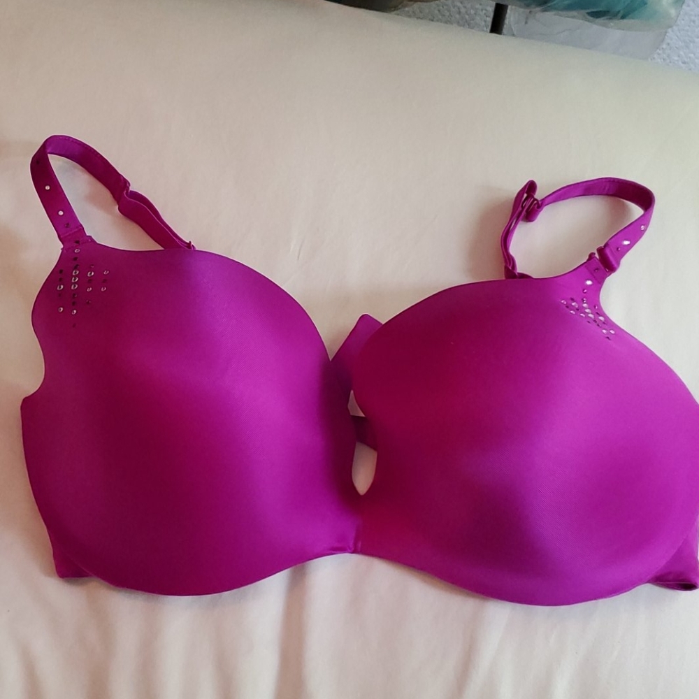 NEW Cacique 40DDD plunge bra  NEW